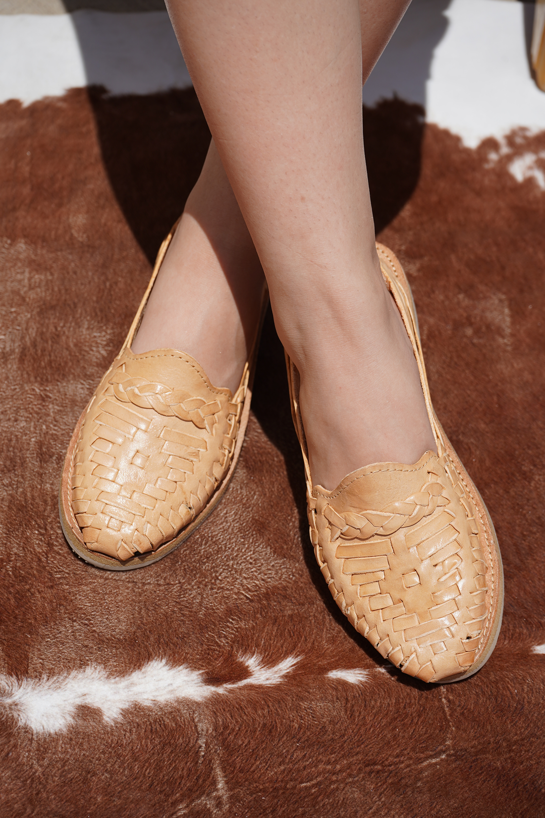 Light brown huaraches sales